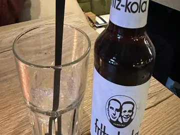 bijzondere cola bij de lunch